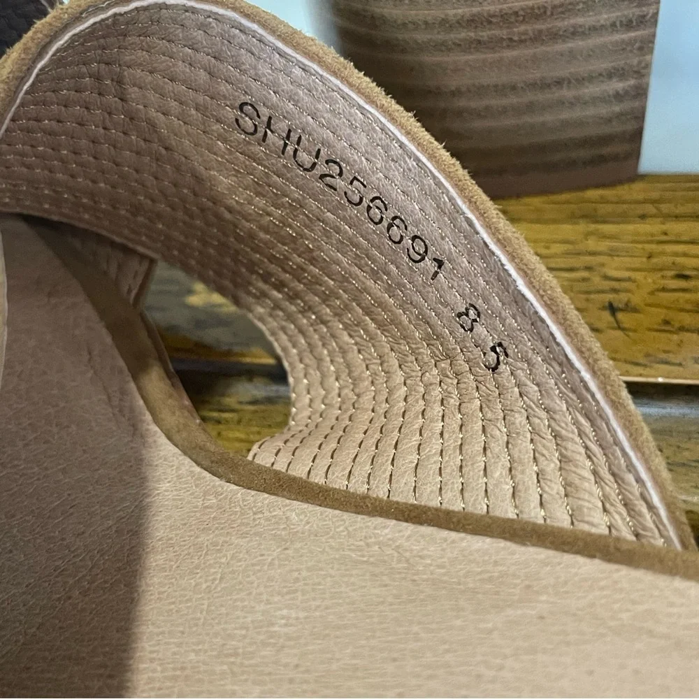 J. Jill Slip-On Crossover Strap and Block Heel Sandals - Picture 6 of 8